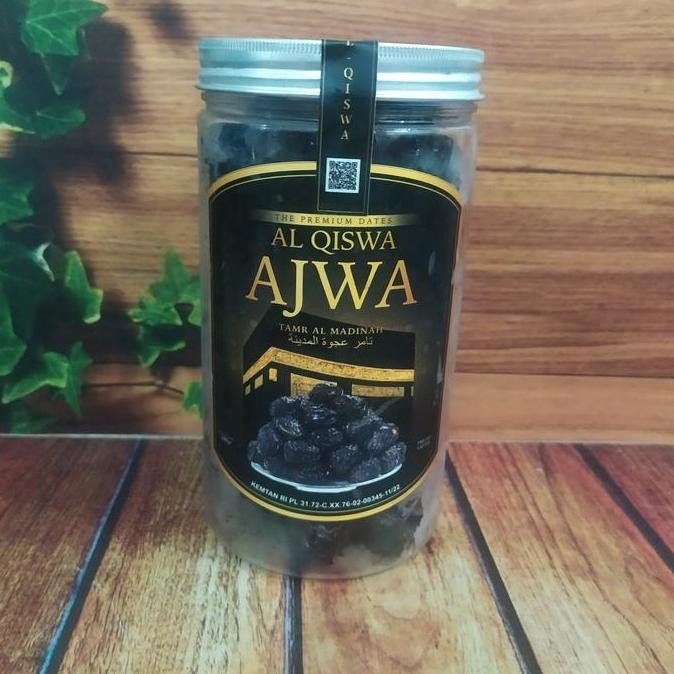 

Kurma Ajwa Al Qiswa Premium 500 Gr Kemasan Toples Tamr Al Madinah