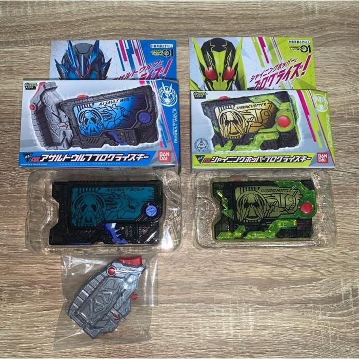 Dx Kamen Rider Zero One Progrise Key Shining Hopper Set Wolf Vulcan Original Dan Terpercaya