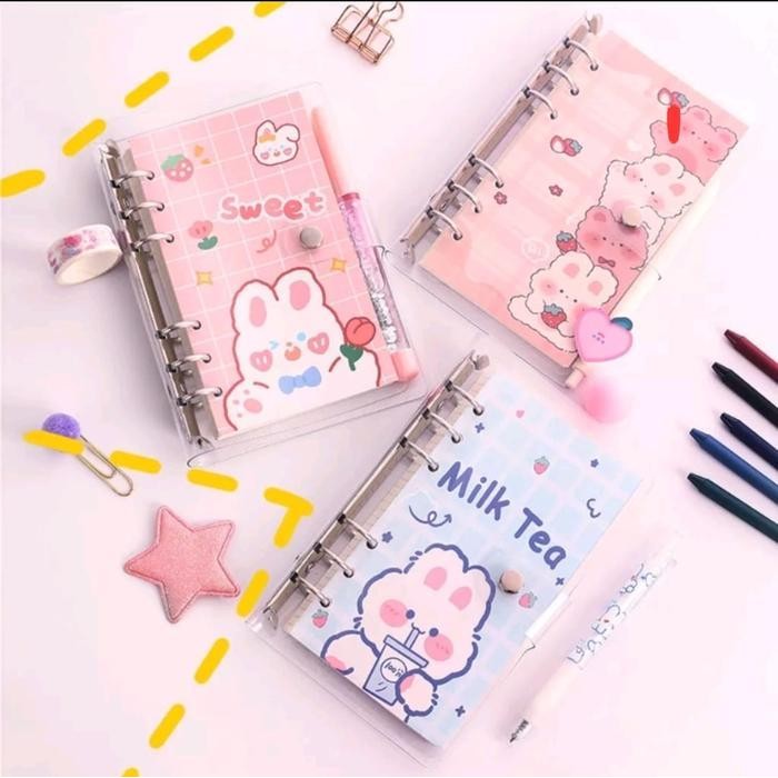 

SWG BUKU BINDER A6 ISI KERTAS 100 LEMBAR KARAKTER LUCU DAILY PLANNER Blue Stiker untuk pacar book note