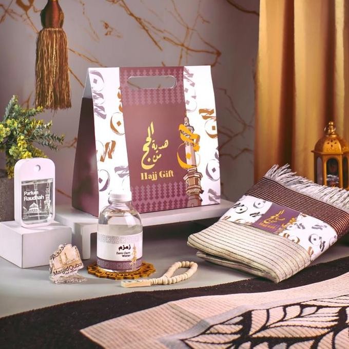 

Paket Oleh-Oleh Haji & Umroh Ekslusif / Souvenir Haji & Umroh / Bingkisan Haji - Haji Mubarak