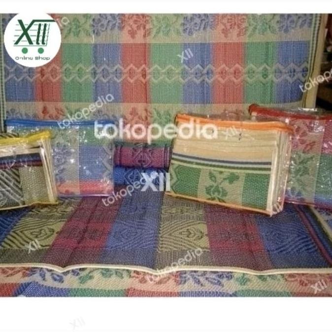 LEiSURE MATT 3 X 4 Meter Tikar Plastik Lipat Serbaguna