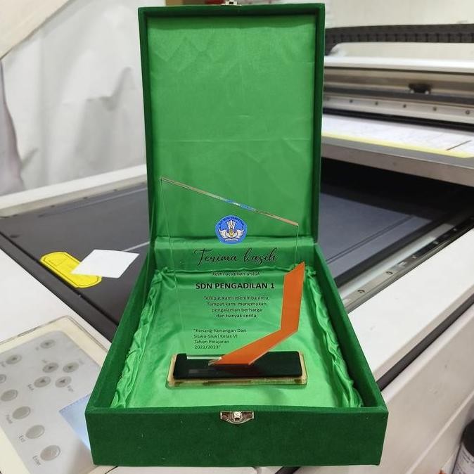 

Baru BOX PLAKAT BLUDRU BATIK CUSTOM