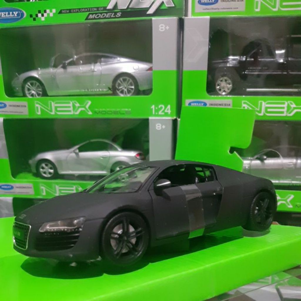 Diecast Welly Skala 1:24 Audi R8 V10 Black Matte Baru Bukan Bekas Komplit