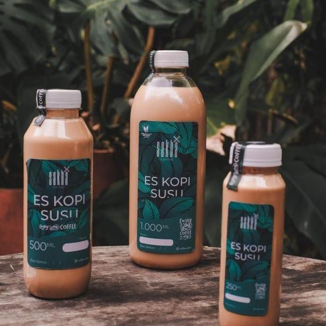

PROMO ES KOPI SUSU GULA AREN MINUMAN KEKINIAN ICE COFFEE SAKHA ROASTERY