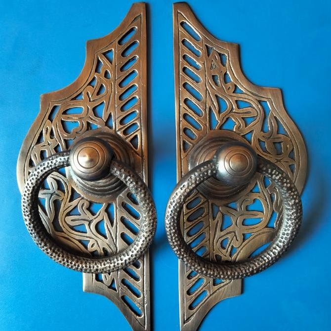 Tarikan Pintu Gebyok Ukir Kupu Tarung Kuningan Seo