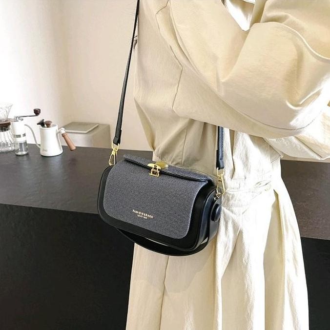 

Baru Tas Jinjing Selempang Wanita Fashion Terbaru Model Korea Elegan 65788