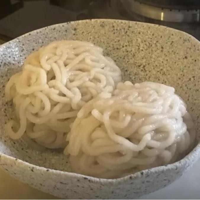 

Frozen pack pempek keriting 5 pcs LS