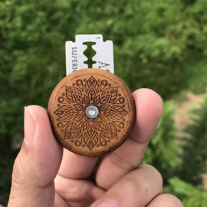 

AKSARA BREAD LAME MANDALA / SOURDOUGH CUTTER LAME / SCORING KNIFE ORIGINAL DAN TERPERCAYA