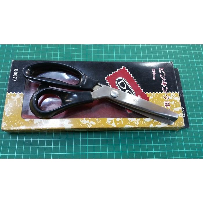 

Gunting Pola Melengkung