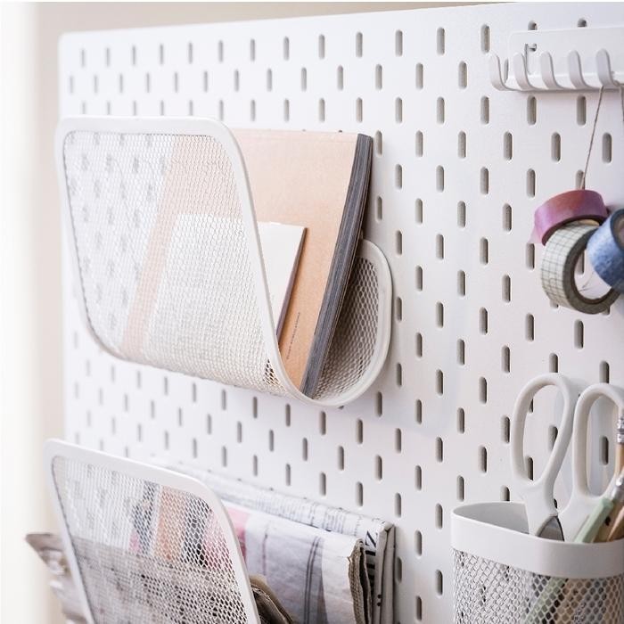 WSS SKADI Tempat majalah, putih