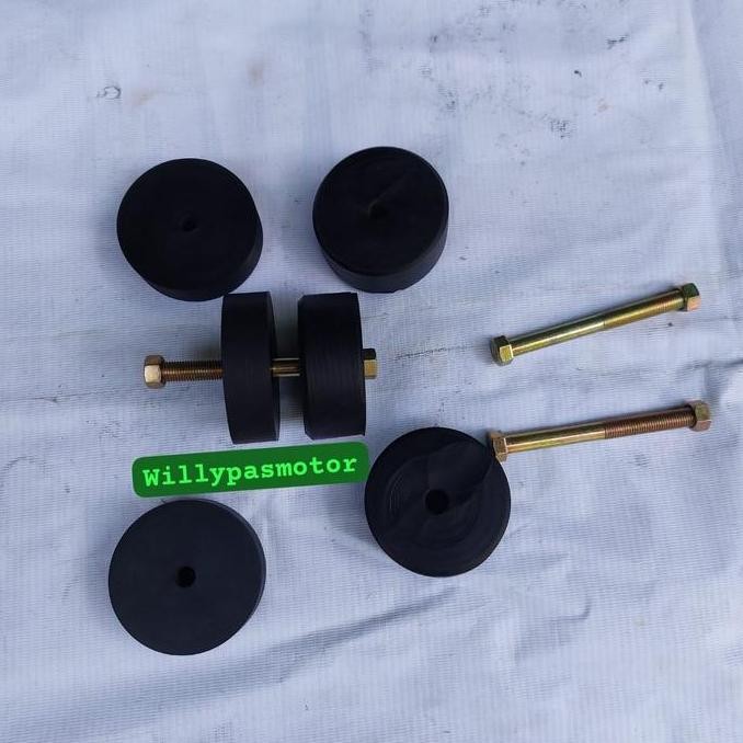 Karet Mounting Gardan Depan Taft Rocky Independent
