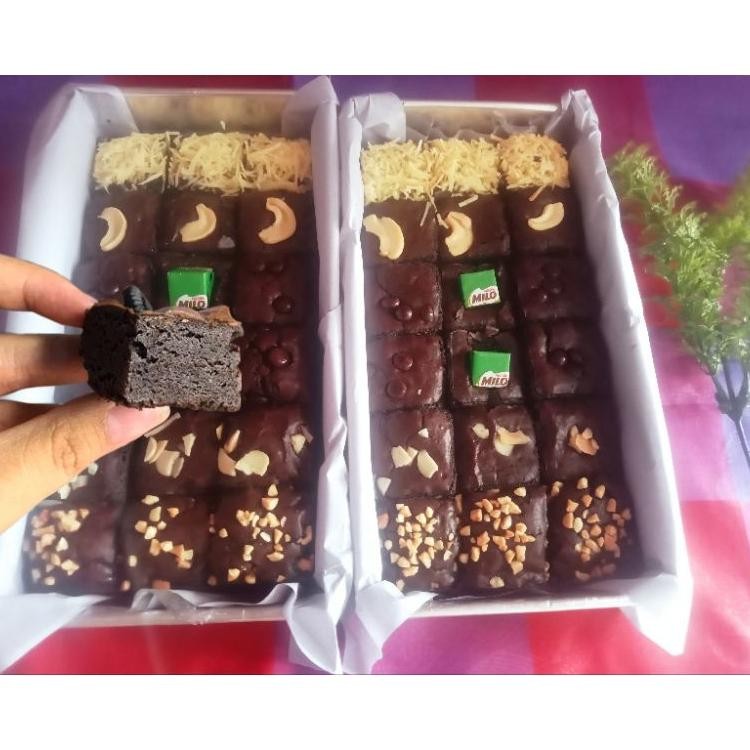 

Brownies Fudgy Dark 20X10 18 Pcs