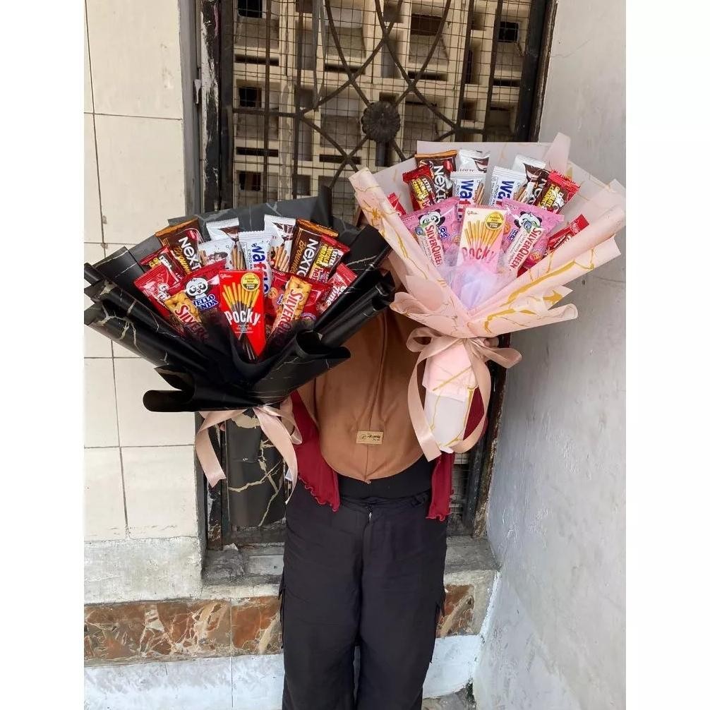 

Buket bouquet bucket snack coklat type silv L untuk Hadiah Wisuda , Anniversary , Hari Guru , Ulang Tahun aSt
