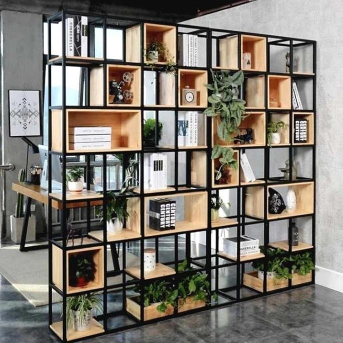 Partisi Industrial Sekat Pembatas Ruangan Besi Penyekat Ruangan