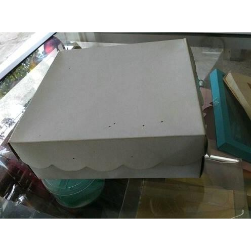 

Baru Box Makanan R8K Putih Ivory 100Pcs Kardus Nasi Kue Berkat Hantaran