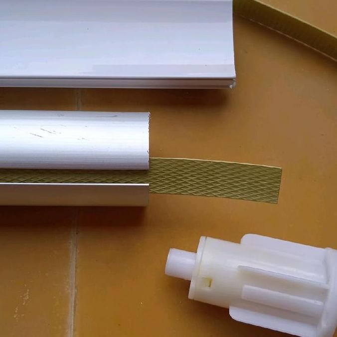 Sistem Saja Roller Blind Tanpa Kain