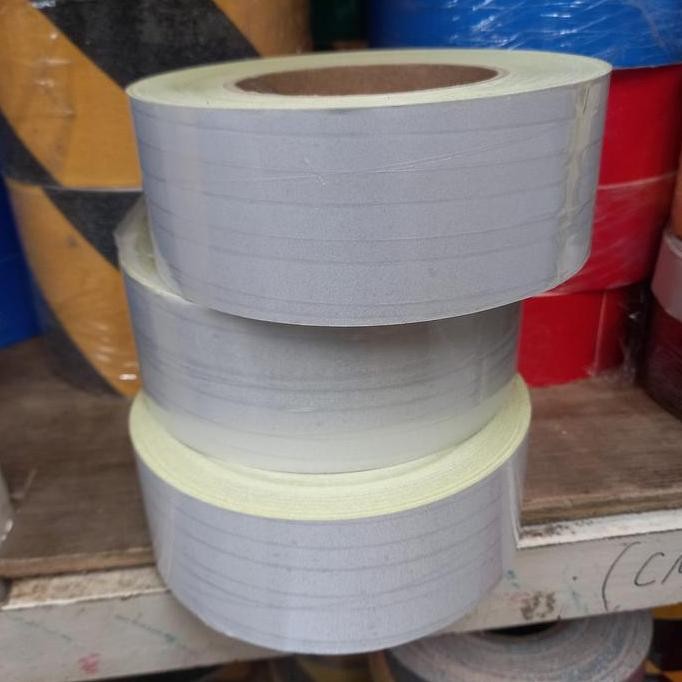 

Sticker Reflector Putih 4 Cm X 45 Meter Bukan 3M New Stok