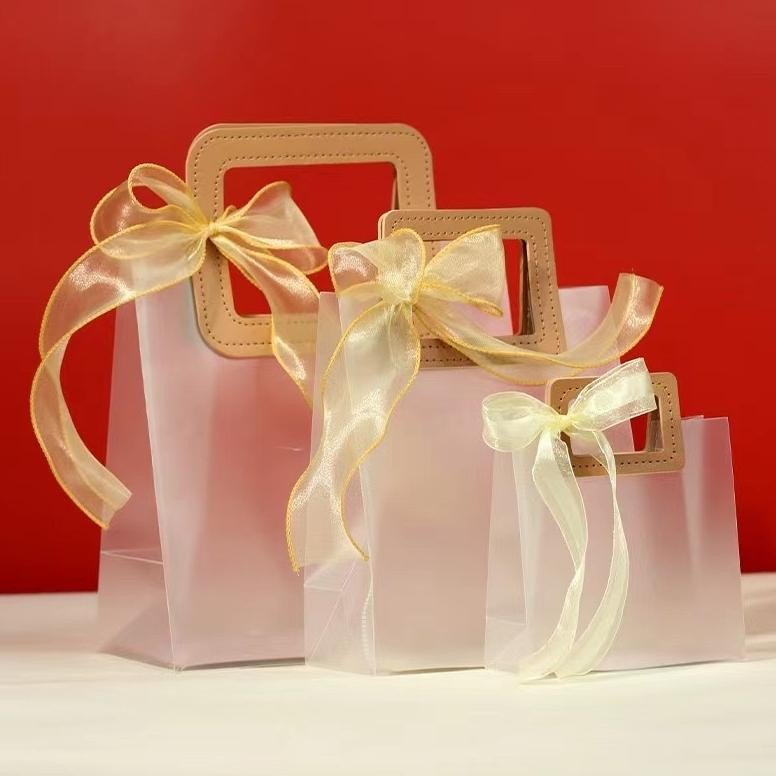 

( GROSIR 10PCS ) Tas Mika PVC Doff Transparan Leather Handle / Goodie Bag Lebaran aSt