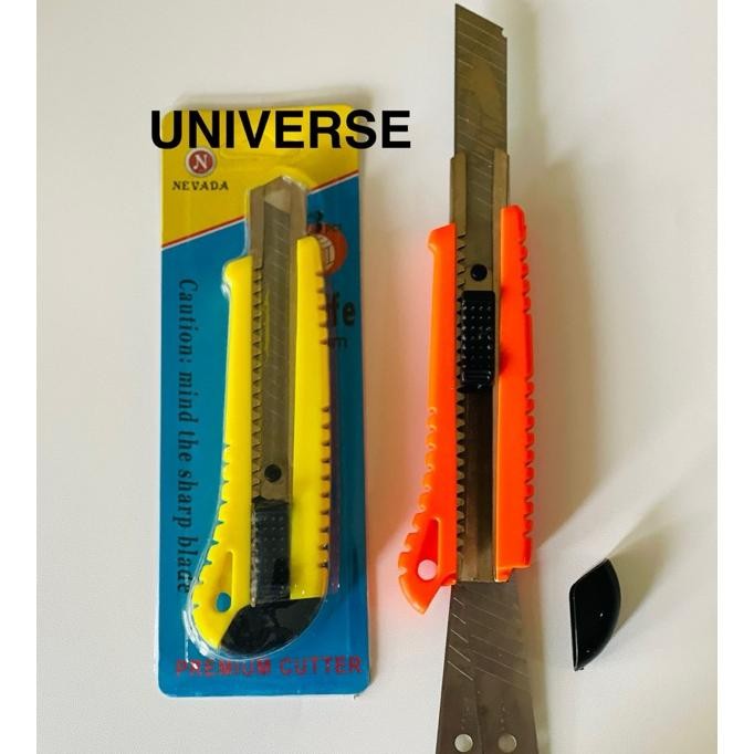 

Grosir 12 Pcs Cutter Besar 18 Mm Isi 3 Cutter Pemotong Kertas Knife Utility Auto Lo Multifungsi