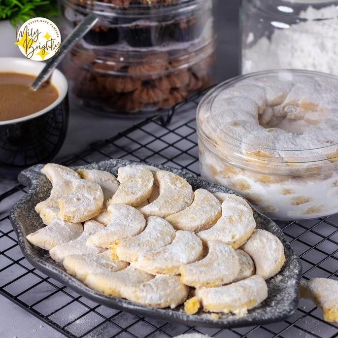 

Putri Salju Kue Kering 500gr - Snow White Cookies Lebaran Stok Terbatas