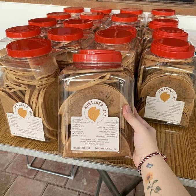 

Paket Camilan Lekker - Kue Leker Crispy Manis Asin Snack Ekonomis Stok Terbatas