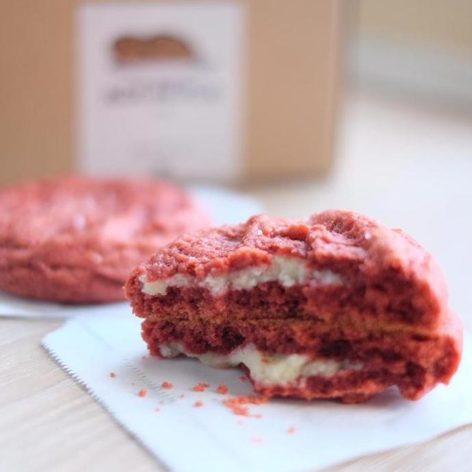 

Pink Red Velvet Jumbo Cookies Premium Stok Terbatas