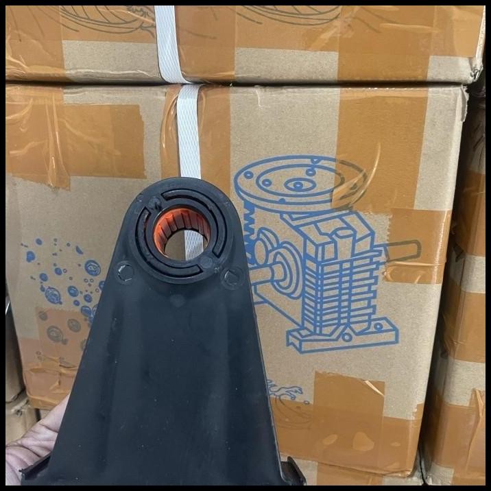 Pangkon as roller Futi/ segitiga as kincir air tambak Tinggi 125mm