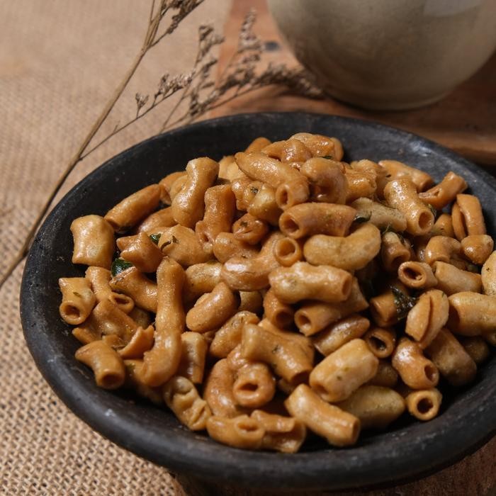 

FF FLASH SALE1 KILO - MAKARONI BANTET SICUDLA Cemilan Pedas Jeruk Food Snack