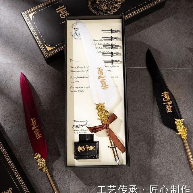 

TERLARIS! Pulpen Kaligrafi Bulu Set Lengkap Harry Potter Feather Quill Pen Bulu