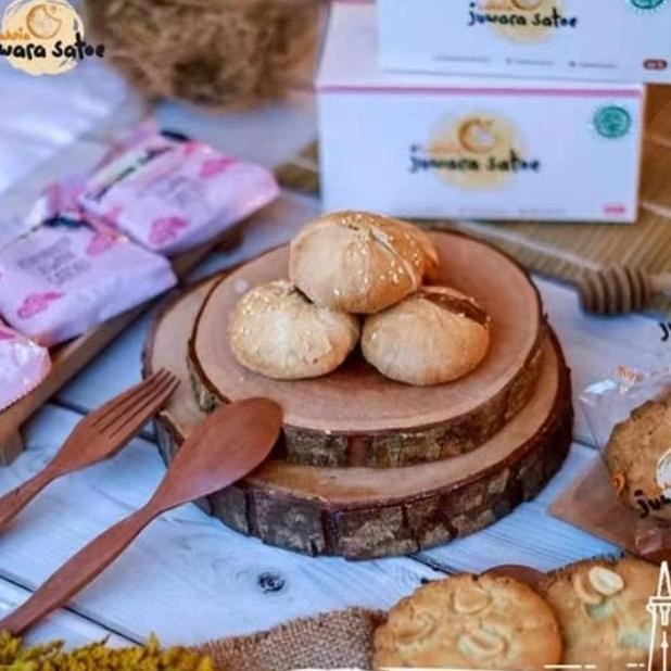 Bakpia Khas Jogja Juwara Satoekue Bakpia Kering