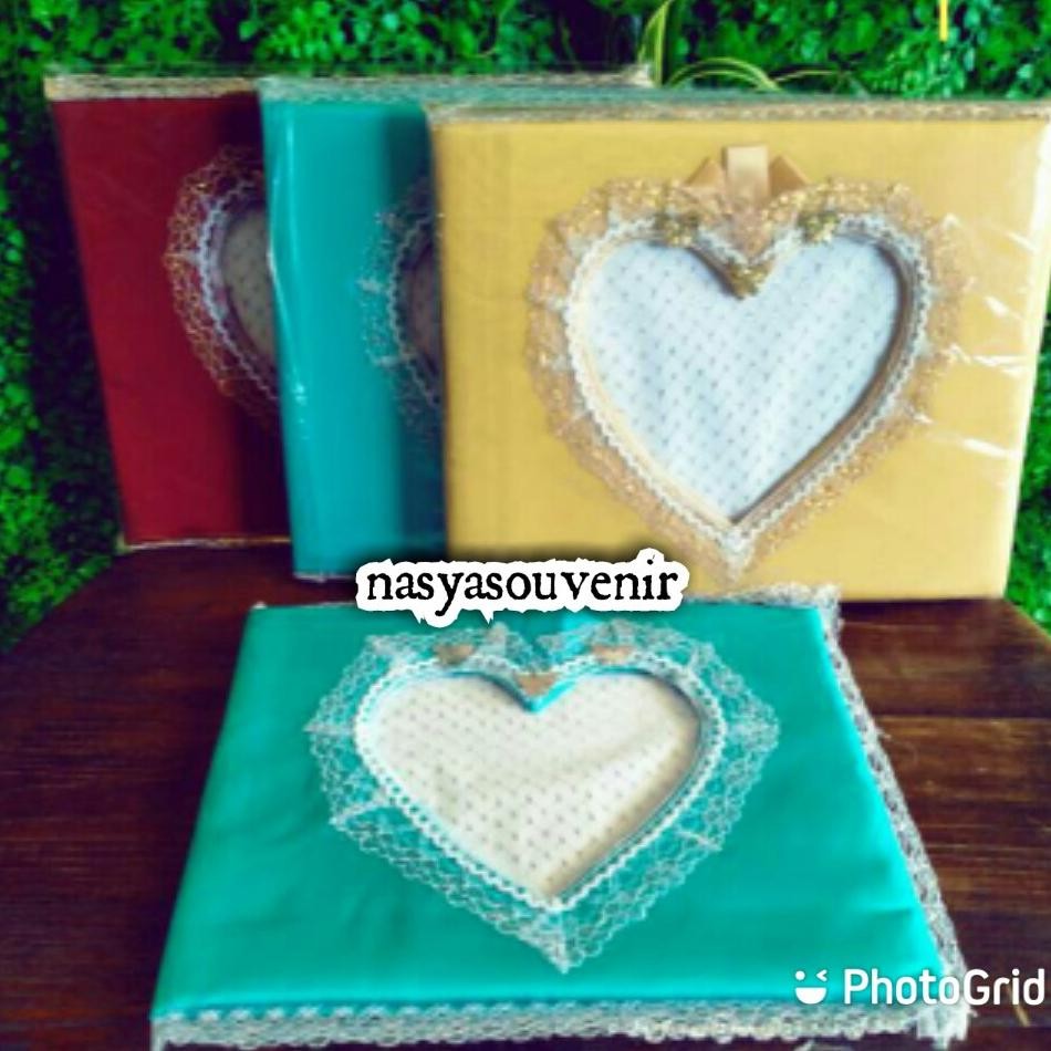 

Bisa COD Buku Tamu Renda Love (isi 250 tanda Tangan). 1 set dapat 2 buku. MWP-58