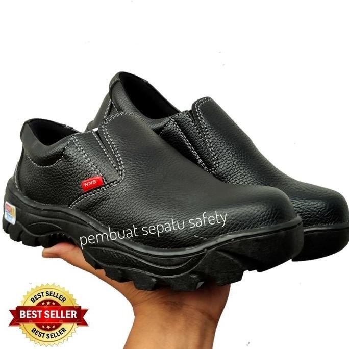 SEPATU SAFETY SLIP ON KING SKN UJUNG BESI ANTI SLIP TIDAK LICIN KERJA HOTEL KANTOR DAPUR POM BENGKEL