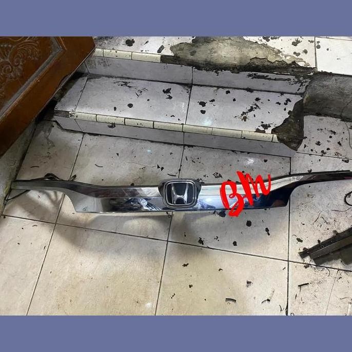 Garnish List Chrome Bagasi Crv 2015 2016