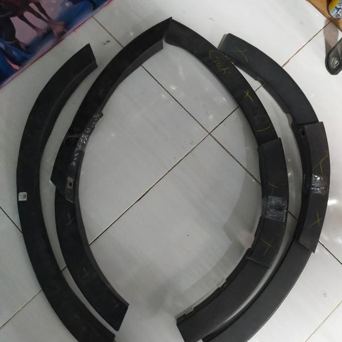 Lis Fender Innova Reborn