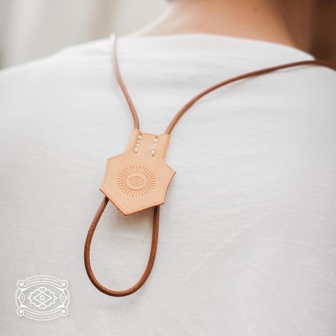 

SOCA Leatherworks Adjustable Leather Lanyard Gantungan ID Card