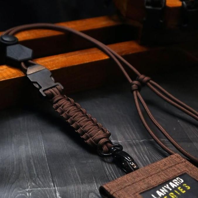 

Lanyard Id Card Kanvas Gantungan Name Tag Alumunium Kulit Sintetis Tali Paracord Elegan Kantor Co