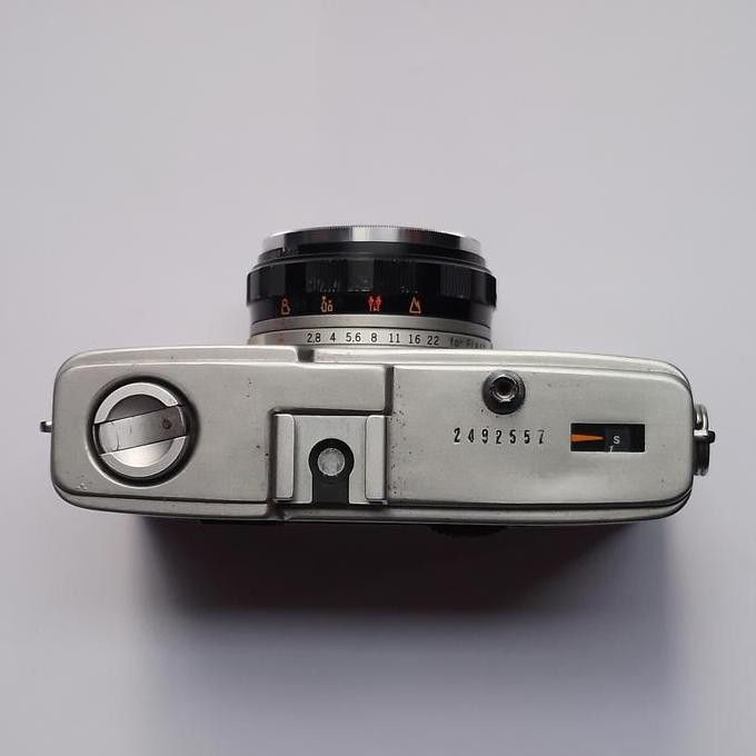 Olympus Trip 35 (kamera roll film 135mm)