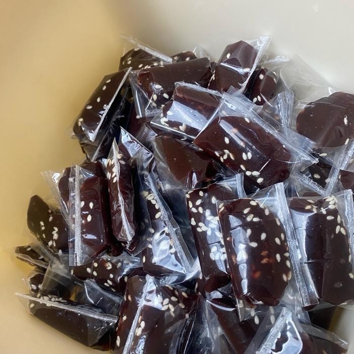 

Jenang Ketan Hitam Loelaning Isi 40 Pcs Seperti Dodol