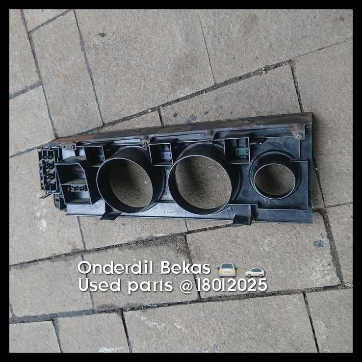 TERMURAH FRAME COVER SPEEDOMETER TOYOTA COROLLA KE30 1976 