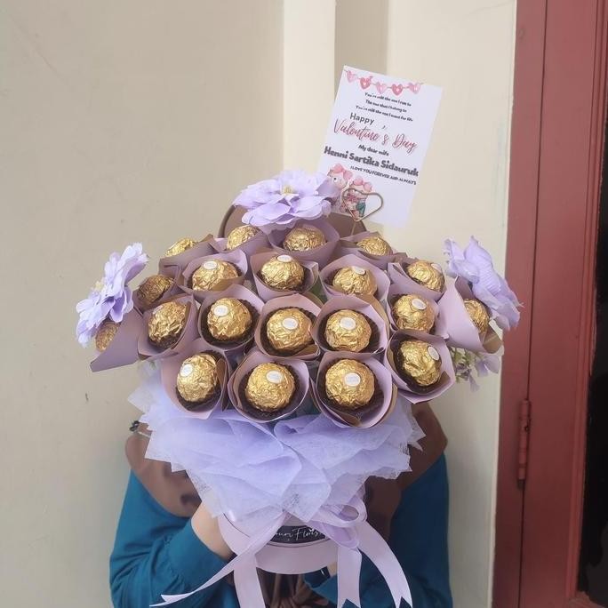 

Fererro Rocher Bloom Box Cokelat Buket Cokelat Kaisha MS