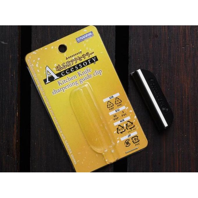 

Naniwa Sharpening Guide Clip - Klip Panduan Mengasah Pisau Profesional