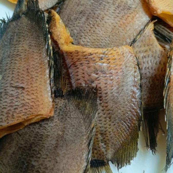 

bada sapek bulek asin atau ikan sapek bulek asin