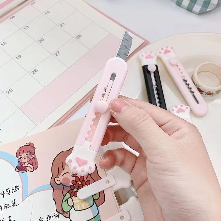 

HC Cutter Mini Portable Karakter Kartun Pisau Pemotong Kertas Model Tapak Hewan Cutter Unboxing Travel Kit Paper Lucu Hand Cutter Paw Mini Serbaguna