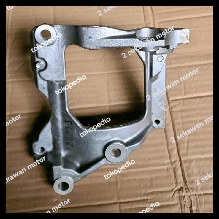 TERMURAH BRAKET KOMPRESOR AC TOYOTA KIJANG INOVA REBORN DIESEL 2GD 2.400CC VRZ 