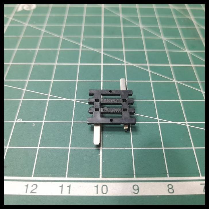 

HOT DEAL TRIX N GAUGE - GLEISE / TRACK / REL KODE 4903 PANJANG 17,2MM TR01 !!!