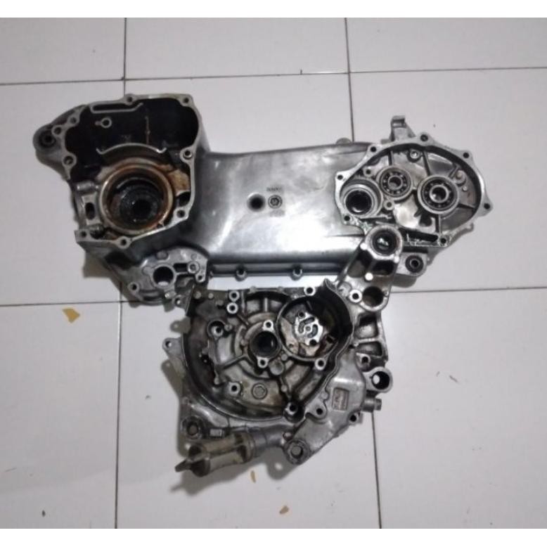 crankcase krengkes kalter kanan kiri beat fi . scoopy fi . spacy KZL