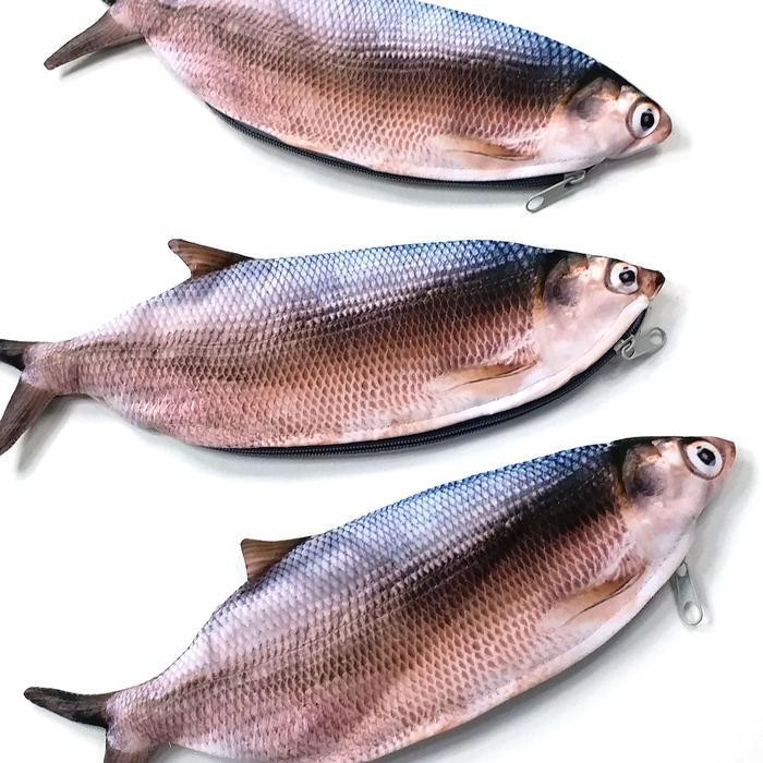 

EMS Tempat Pensil Ikan Bandeng Chanos untuk Penggemar Masakan Bandeng Konten Kreator Bisa untuk Amplop Angpao Imlek
