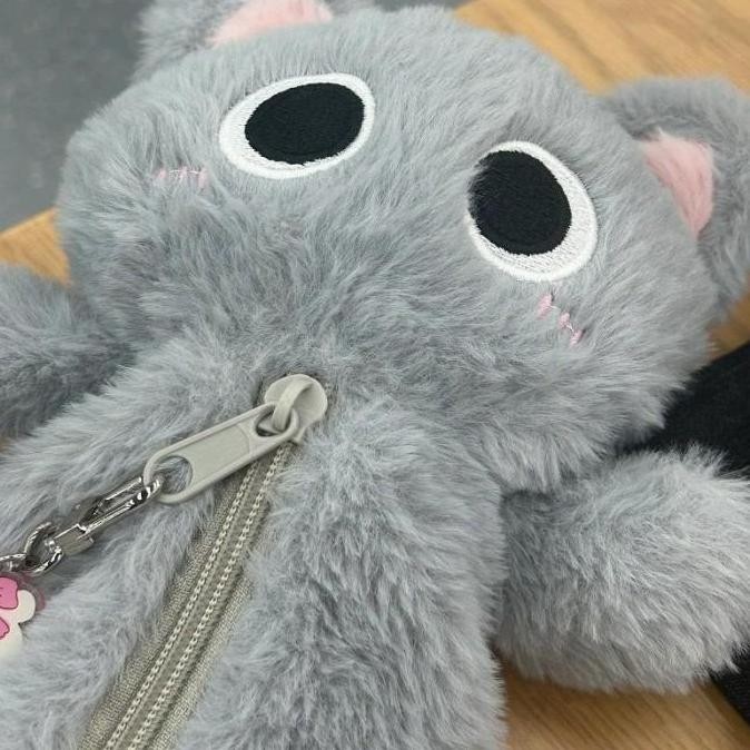 

Kotak Pensil Boneka Bulu Lucu Gray Cat Edition Gwiyeo Pencil Case Stationery Bag Kawaii Doll New Stok