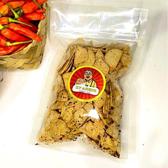 

Basreng Kyageng Hadir Beda Dengan Yang Lain, Basreng Ini Berbentuk Coin Dengan Rasa Ikan Yang Terasa, Tekstur Yang Renyah Sehingga Semua Kalangan Bisa Menikmatinya Beberapa Varian Antara Lain Pedas, Original Dan Seblak . Food Snack Goreng Cemilan Makanan