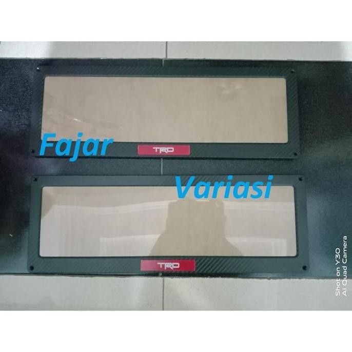 COVER / DUDUKAN TEMPAT PLAT NOMOR MOBIL AKRILIK IZY CARBON Xpander murah